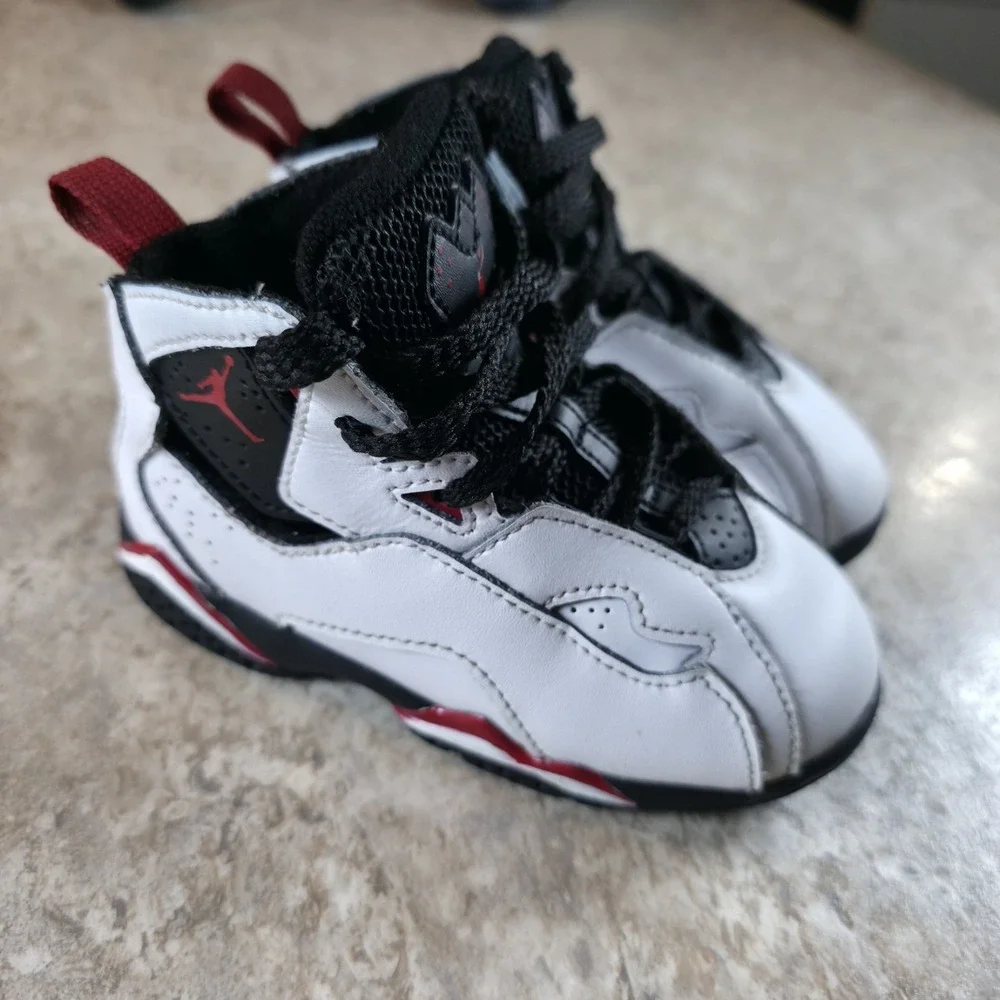 Jordan True Flight 343797-100 Toddler White/Black-Varsity Red Size 8 C